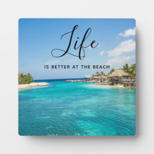 Placa Expositora Playa tropical con cabañas de paja