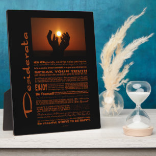 Placa Expositora Poema Desiderata Rezando Al Sol