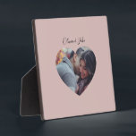 Placa Expositora Regalo de Boda personalizado Heart Photo Newlyweds<br><div class="desc">Amable color de menta de menta de la menta del muelle de la luz. Minimalista,  sencillo y moderno estilo moda de moda,  con una estética pastel en un color sólido de menta. Decoración de una casa de piedra,  decoración estética boda de menta,  cocina a la menta,  color menta.</div>