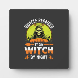 Placa Expositora Reparador De Bicicletas De Halloween Bruja De Día 