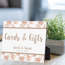 Rosa Floral de oro sobre mesa de Boda blanco