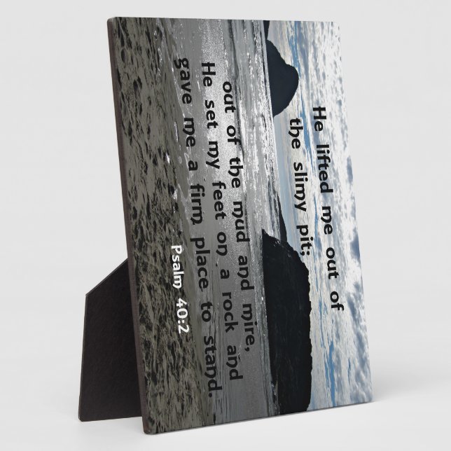 Placa Expositora Salmo 40:2 Me sacó del pozo resbaladizo (Lado)