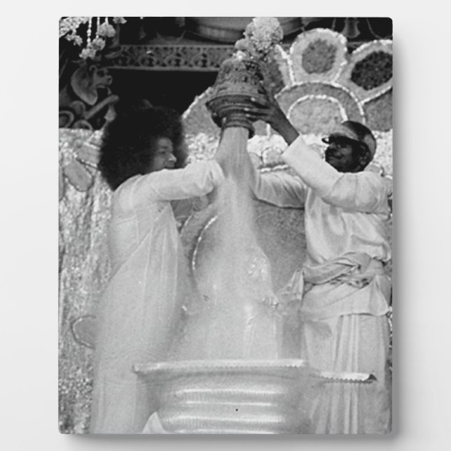 Placa Expositora Sathya Sai Baba Vibhuti Abishekam to Shirdi Idol (Frente)