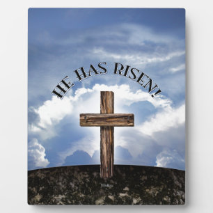 Placa Expositora Se Ha Elevado El Cielo Cruzado.