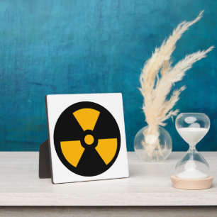 Placa Expositora Signo radioactivo nuclear
