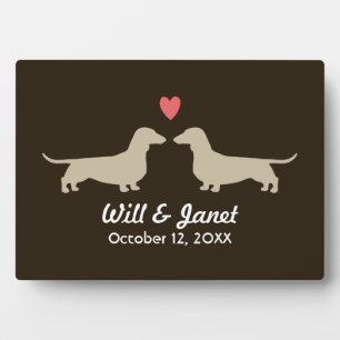 Placa Expositora Silhouettes de Dachshund con corazón y texto