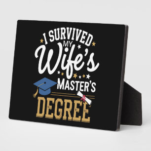 Placa Expositora Sobreviví a mis esposas graduadas de maestría de e