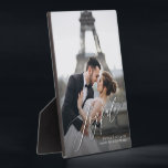 Placa Expositora Sólido guión de tabletop Easel Photo<br><div class="desc">Placa de tableta con caballete integrado, muestra tu foto favorita con JOYFUL en un bello guión y tus detalles en letras de moda. ¡CAMBIAR el texto a cualquier cosa! Ideal como regalo o para mostrar tu foto favorita en tu propia casa. Los colores de la imagen se colocan directamente en...</div>