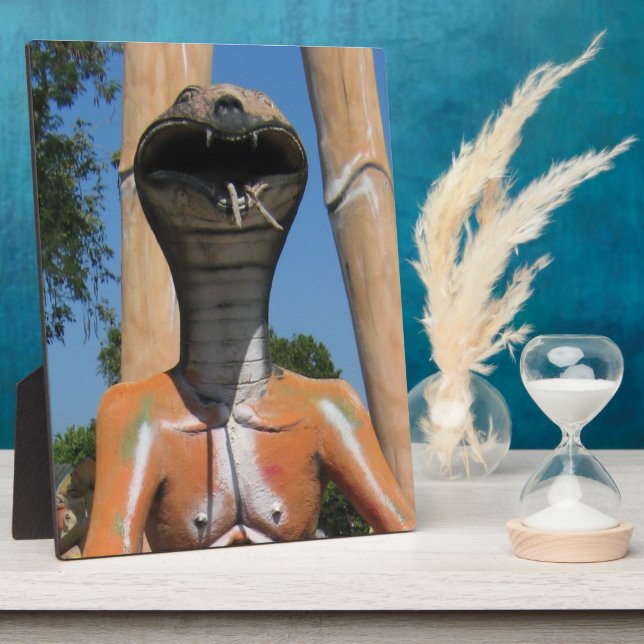 Placa Expositora Sr. Snake AKA Cobra Jefe ... Infierno Budista (Lado)