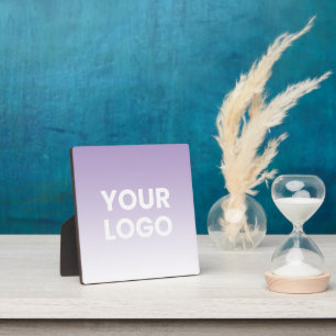 Placa Expositora Su logotipo y degradado de color de fondo editable