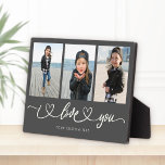 Placa Expositora Te Amo Collage de fotos de escritura de corazón mo<br><div class="desc">¡Te Amo! Magnífico regalo de fotos de personalizados para abuelos, El día de San Valentín, Día de la Madre o del Padre, o Vacaciones: Esta placa fotográfica moderna es fácil de personalizar con tus 3 fotos favoritas. El texto siguiente puede ser personalizado para leer el nombre del niño o de...</div>
