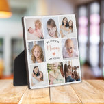 Placa Expositora Te queremos, mami 8 Collages de fotos de corazón r<br><div class="desc">Esta placa moderna de color rosa de 8 fotos muestra el mensaje más sincero, "te amamos mamá" en una tipografía de escritura elegante y un corazón simple. Un regalo ideal para tu madre en el día de la madre, Navidades o su cumpleaños. Se puede personalizar con 8 fotos familiares y...</div>