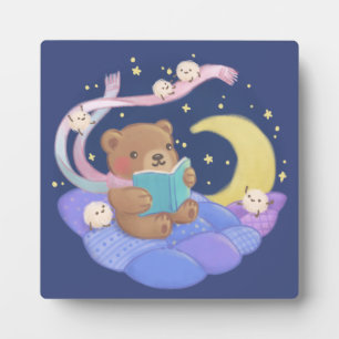 Placa Expositora Teddy Bear Leyendo con Ilustracion Fluffy Monsters