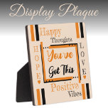 Placa Expositora Tienes a este naranja de ánimo negro<br><div class="desc">Pequeña placa cuadrada / 5.25 x 5.25 con Alentamiento de la comadreja, idea de regalo de placa de vibraciones positivas. Un regalo para alguien que te importe, que puede necesitar un pequeño recordatorio diario de que pueden pasar por lo que les moleste. Siempre hay esperanza y amor. Naranja y negro....</div>