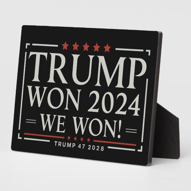 Placa Expositora Trump Ganó 2024 Ganamos 47 2028 Estados Unidos (Lado)