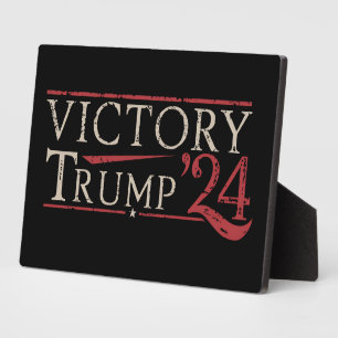 Placa Expositora Victoria Trump 24 Presidente Republicano 47 EE. UU