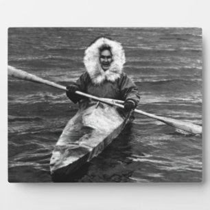 Placa Expositora Vintage USA Alaska eskimo y su kayak 1970
