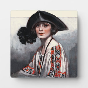 Placa Expositora Woman in Embroidered Blouse