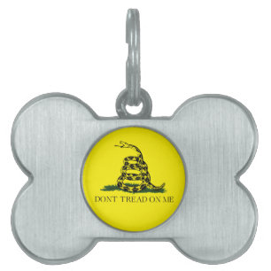 Placa Para Mascotas Bandera de Gadsden con etiqueta de mascota enmarca