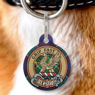 Placa Para Mascotas Crest del Clan Leslie sobre tartán de caza