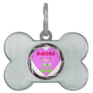 Placa Para Mascotas Diseño de niños con corazón rosado Hakuna Matata.p