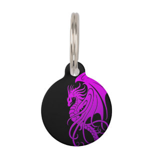 Placa Para Mascotas Dragón tribal que vuela - púrpura en negro