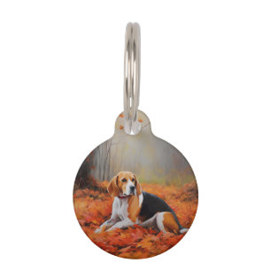 Placa Para Mascotas El Beagle en otoño se inspira en las hojas