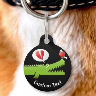 Placa Para Mascotas Etiqueta con nombre de mascota de caimán enamorado