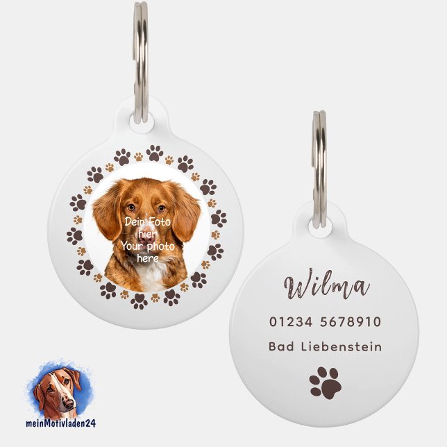 Placa Para Mascotas Foto deines Haustieres - Pfötchen braun | (Personalisierbare Haustiermarke mit Pfötchenrahmen für eigenes Foto, Rückseite personalisierbar)