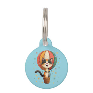 Placa Para Mascotas Joyful Calico Cat Sky Adventure Ilustracion