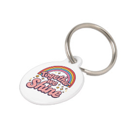Placa Para Mascotas Juntos Brillamos – Cita Retro Orgullo Arcoíris