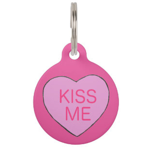 Placa Para Mascotas KISS ME Pink Candy Heart El día de San Valentín Sw