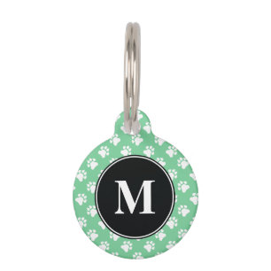 Placa Para Mascotas Patrón de huellas de perro monograma negro y verde