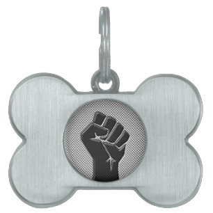 Placa Para Mascotas Puño solidario en decoración de fibra de carbono