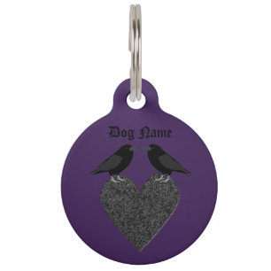 Placa Para Mascotas Ravens góticas y Personalizado del corazón negro