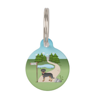 Placa Para Mascotas Rottweiler de color negro y fuego junto a un sende