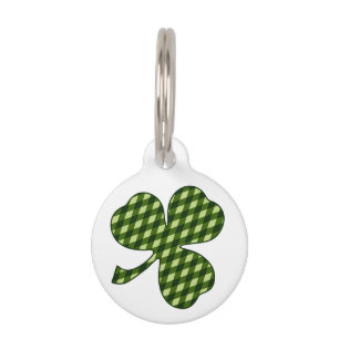 Placa Para Mascotas Shamrock afortunado en verde argla de diamantes