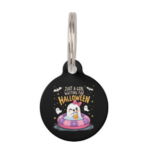 Placa Para Mascotas Sólo Un Chica Esperando Por Halloween Espantador V