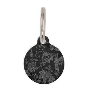 Placa Para Mascotas Un estampado de flores gótico elegante del negro