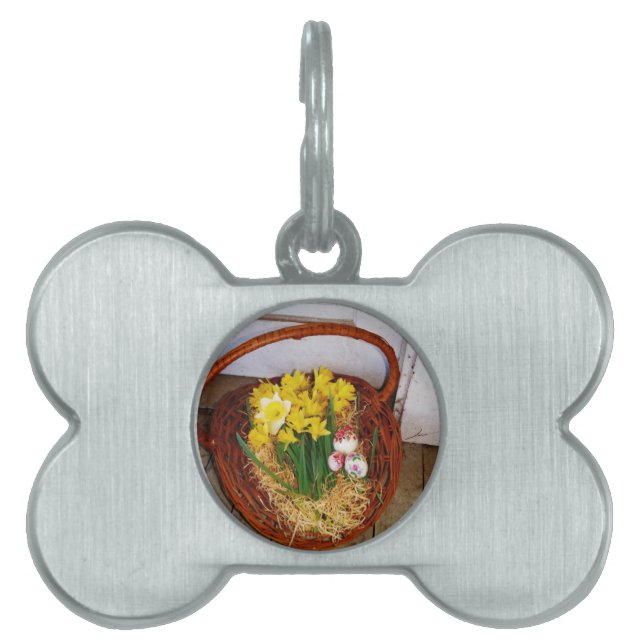 Placa Para Mascotas Una cesta de folletos amarillos y huevo de Pascua  (Frente)
