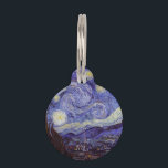 Placa Para Mascotas Vincent Van Gogh Starry Night Vintage Bella Artes<br><div class="desc">Vincent van Gogh Starry Night Bella Artes Painting Starry Night es un cuadro del artista holandés post-impresionista Vincent van Gogh. El cielo azul nocturno está lleno de nubes, estrellas y una luna creciente brillante. La noche estrellada es la única noche de la serie de vistas desde la ventana de su...</div>