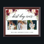 Placa Trofeo Caligrafía Floral Mejor Día de la Historia Boda Pl<br><div class="desc">Caligrafía 3 Foto Mejor Día de la Historia,  acuarela Borgoña Marsala Floral,  Boda Plaque</div>