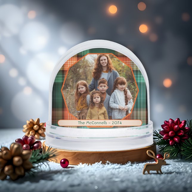 Plaid Family Christmas Photo Template (Subido por el creador)