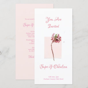 Plana disposición para la elegante invitación a la