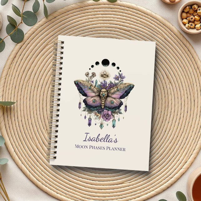Planificador Celestial Personalizado de Polilla y  (Personalized Celestial Moth & Moon Phases Witchy Planner on a boho table with herbs and a cup of tea)