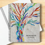 Planificador de árbol personalizado<br><div class="desc">Este único Planner está decorado con un original árbol de mosaicos de colores vivos sobre un fondo gris. Personalizable fácil. Utilice la Herramienta de diseño para cambiar el tamaño, estilo o color del texto. A medida que creamos nuestra obra de arte no encontrarás esta imagen exacta de otros diseñadores. Original...</div>