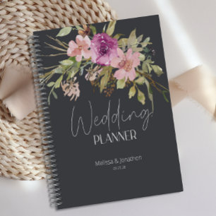 Planificador de boda floral rosa polvoriento púrpu