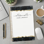 Planificador de Negros Y Oro Watercolorear Busines<br><div class="desc">Eleva tu estilo profesional con este planificador personalizado de color negro y dorado. Perfecto para mujeres en la industria de la belleza, este planificador combina diseño elegante con funcionalidad práctica. Los lujosos acentos dorados y las acuarelas de moda le dan un toque sofisticado a su organización diaria. Personalízalo con tu...</div>