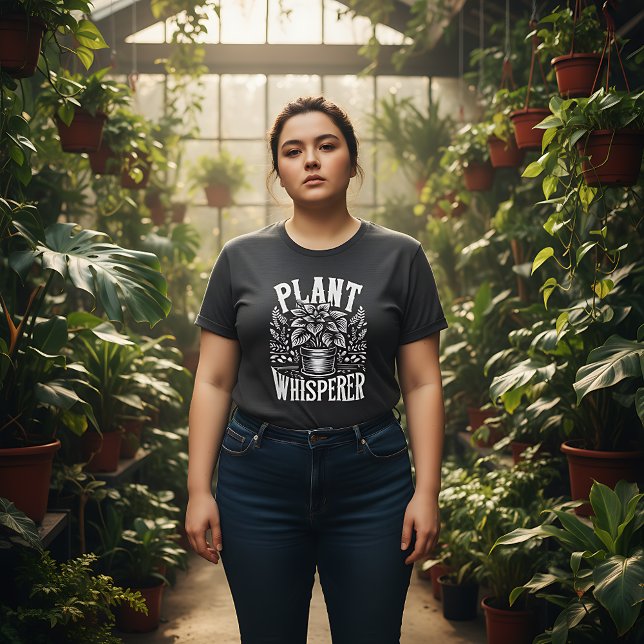 Plant Whisperer T-Shirt (Subido por el creador)