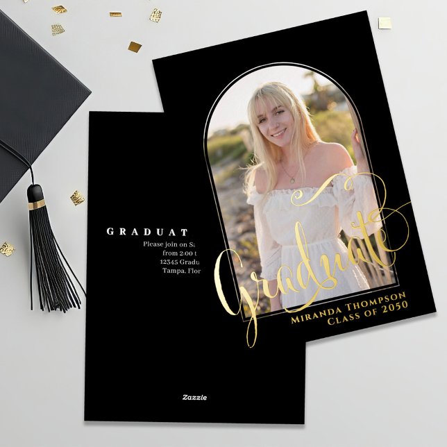 Plantilla de graduación de fotos de guión dorado (Gold foil graduation photo invitation announcement card.)